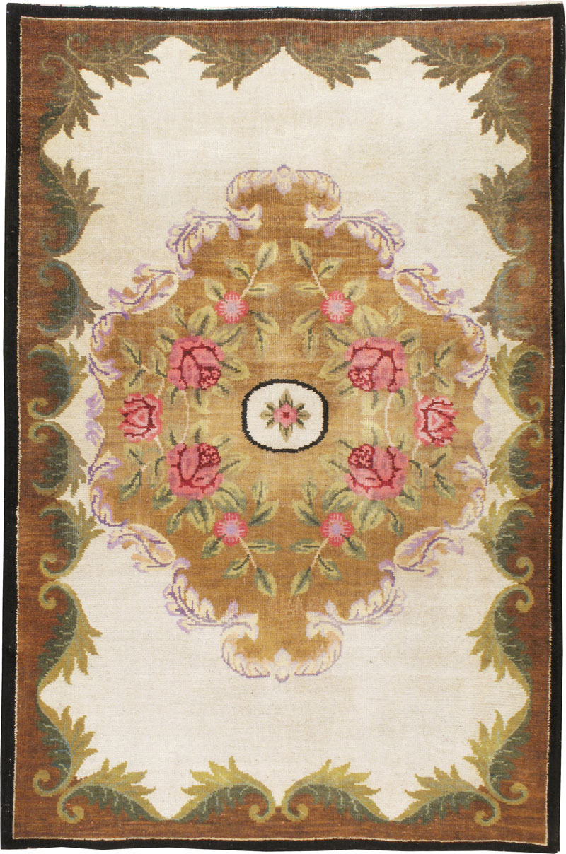 Vintage European Continental Carpet, No.8774 - Galerie Shabab
