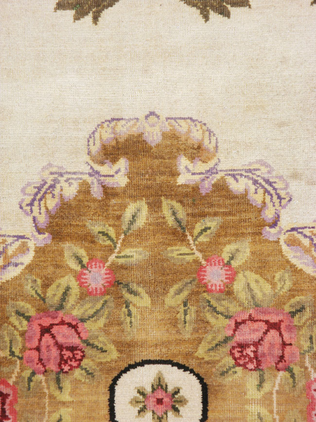 Vintage European Continental Carpet, No.8774 - Galerie Shabab