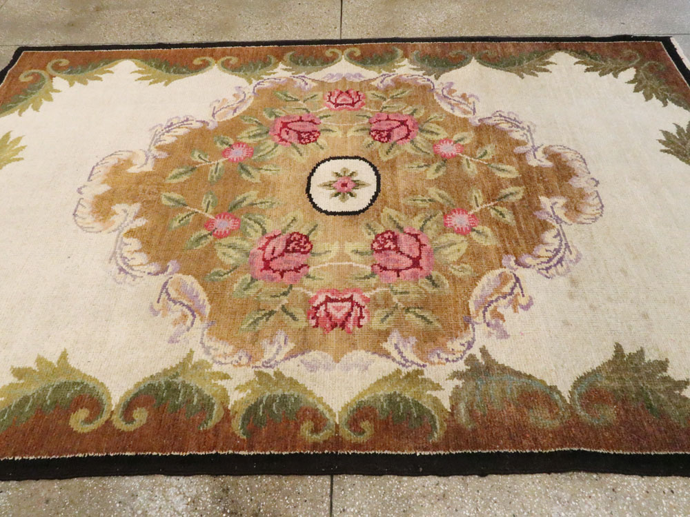 Vintage European Continental Carpet, No.8774 - Galerie Shabab
