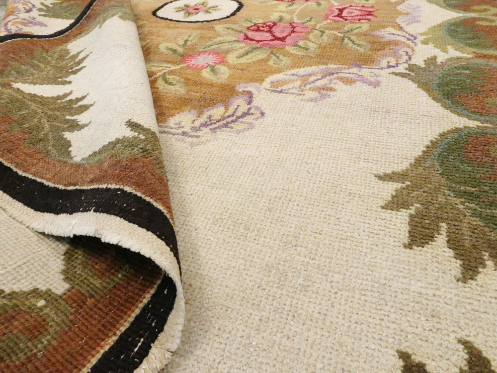 Vintage European Continental Carpet, No.8774 - Galerie Shabab