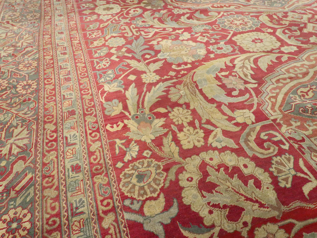 Vintage Turkish Herekeh Carpet, No.8781 - Galerie Shabab
