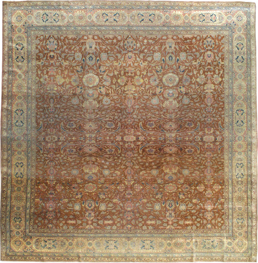 Antique Turkish Herekeh Square Carpet, No.8786 - Galerie Shabab