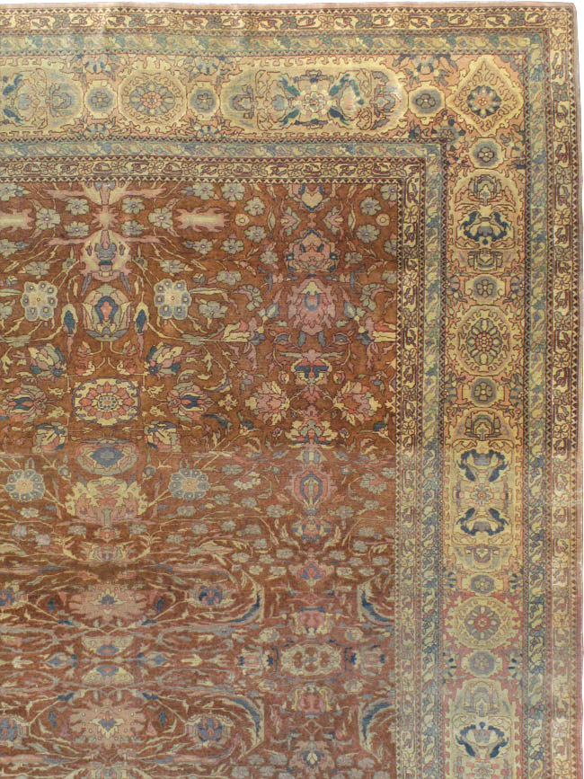 Antique Turkish Herekeh Square Carpet, No.8786 - Galerie Shabab