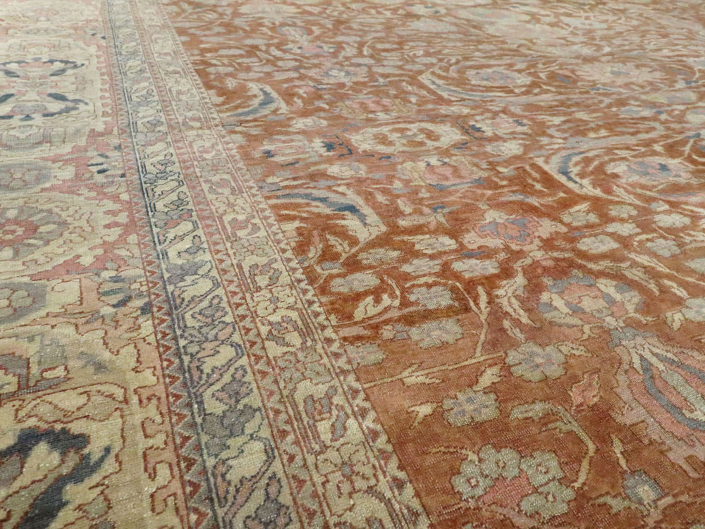 Antique Turkish Herekeh Square Carpet, No.8786 - Galerie Shabab