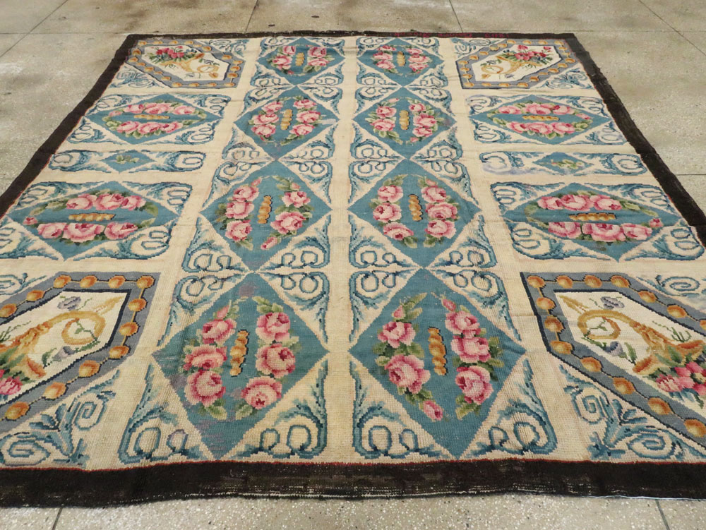 Antique European Savonnerie Carpet, No.8787 - Galerie Shabab