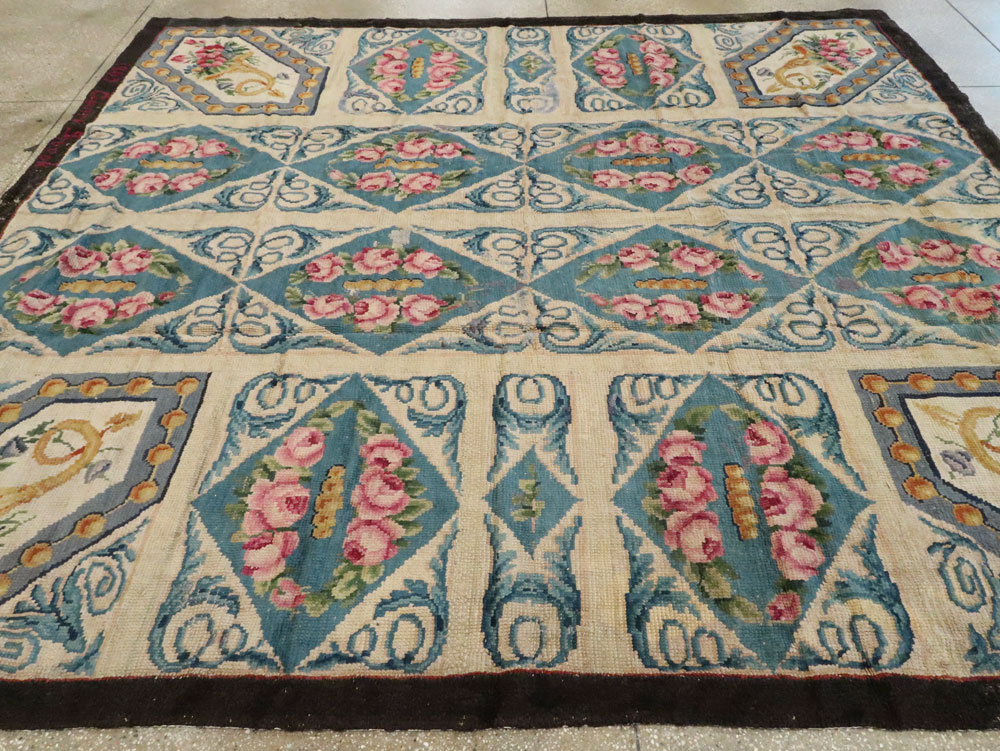 Antique European Savonnerie Carpet, No.8787 - Galerie Shabab