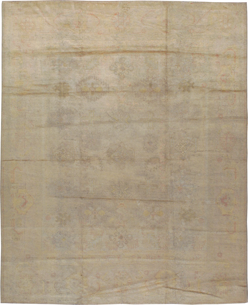 An Oushak Carpet, No.8813 - Galerie Shabab