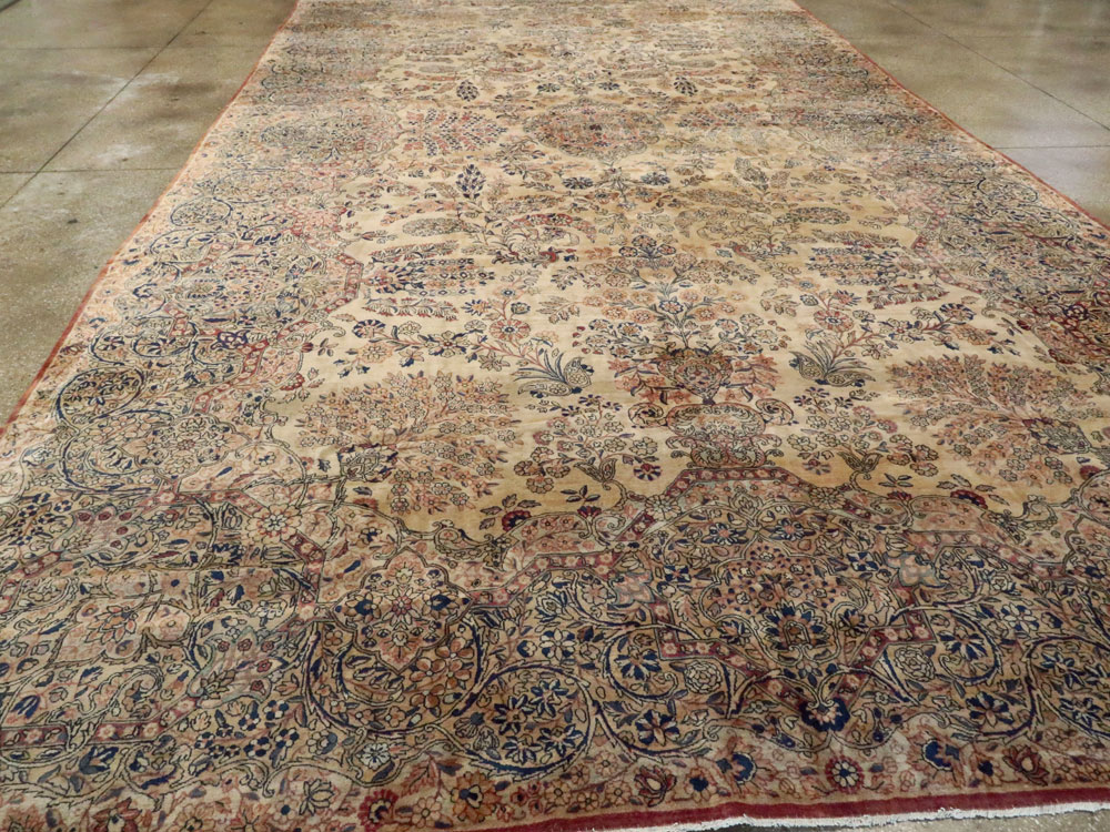 Vintage Persian Kerman Carpet, No.8822 - Galerie Shabab