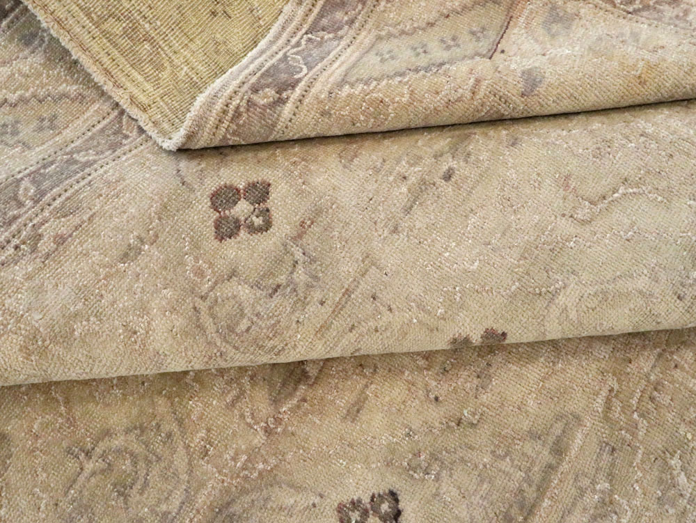 Vintage Turkish Sivas Carpet, No.8825 - Galerie Shabab