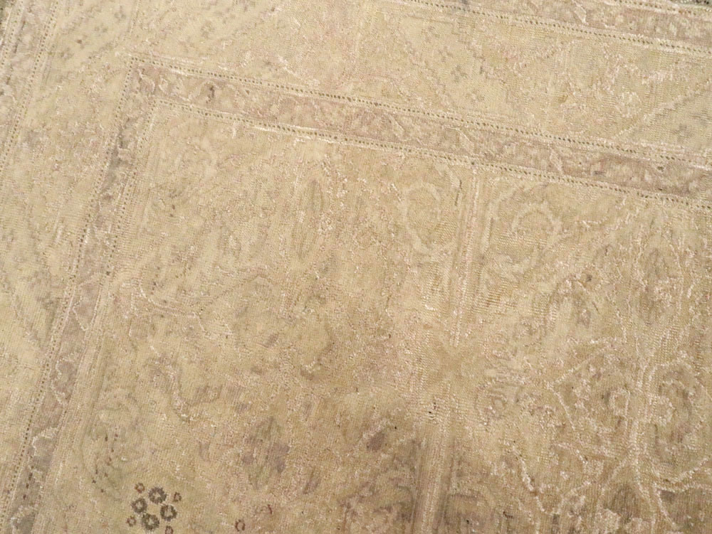 Vintage Turkish Sivas Carpet, No.8825 - Galerie Shabab