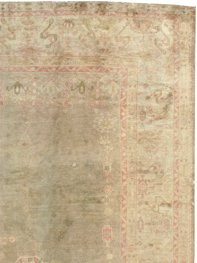 Antique Turkish Oushak Carpet, No.8850 - Galerie Shabab