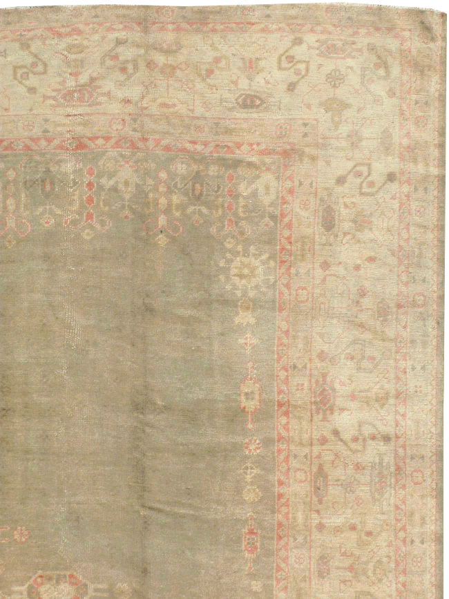 Antique Turkish Oushak Carpet, No.8850 - Galerie Shabab