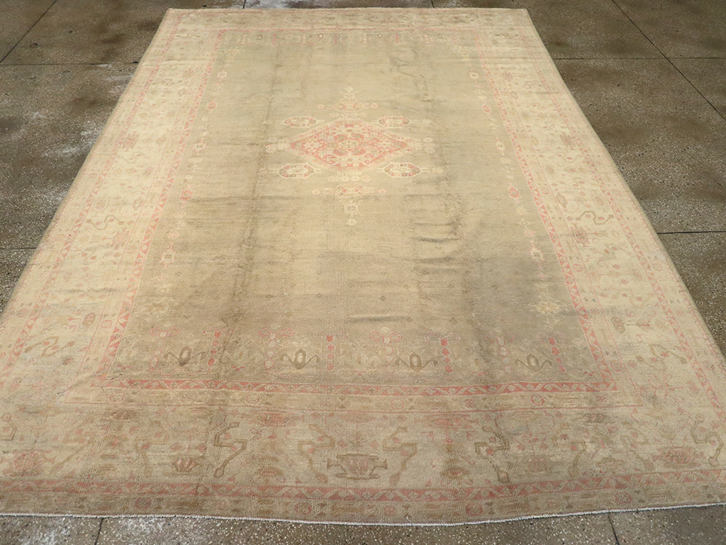 Antique Turkish Oushak Carpet, No.8850 - Galerie Shabab