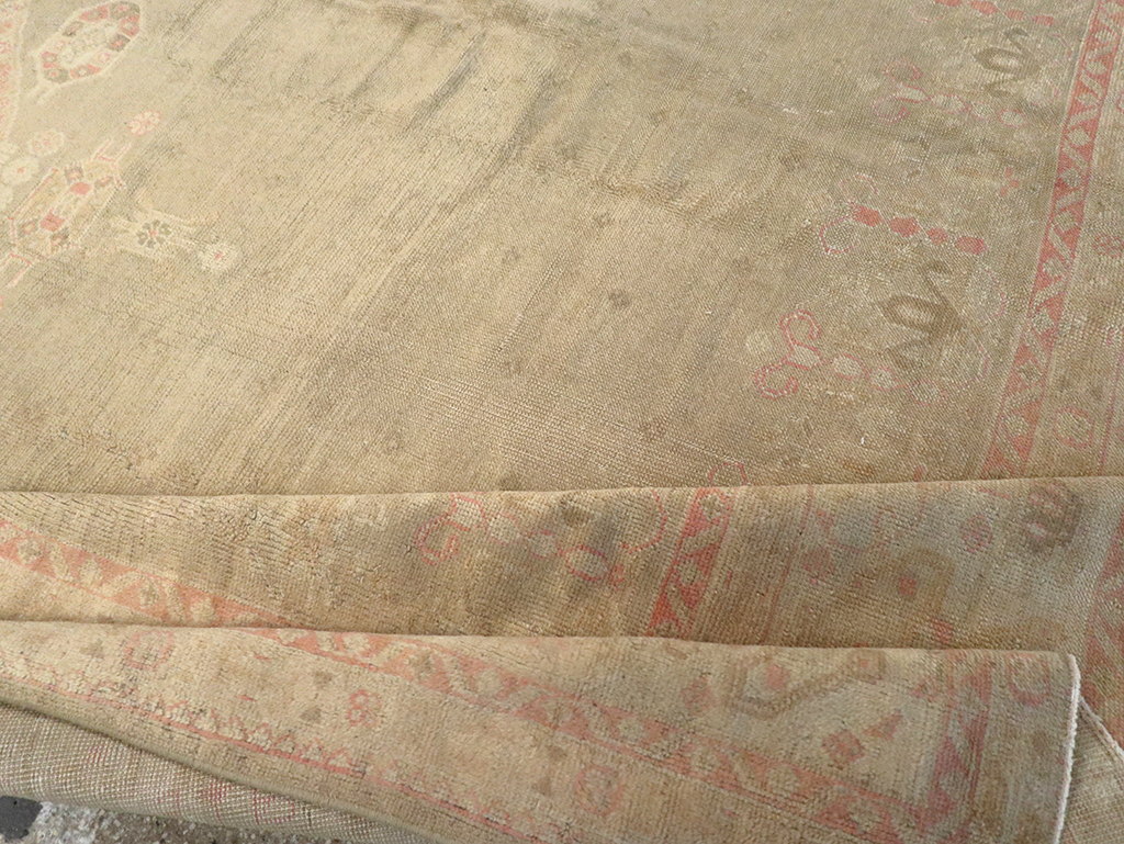 Antique Turkish Oushak Carpet, No.8850 - Galerie Shabab