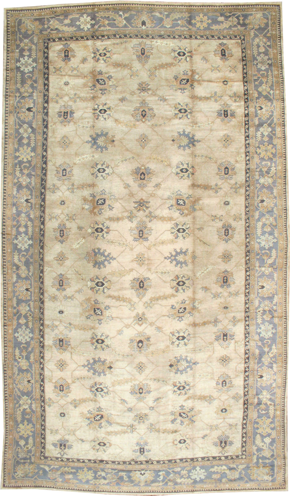 Antique Turkish Oushak Carpet, No.8859 - Galerie Shabab
