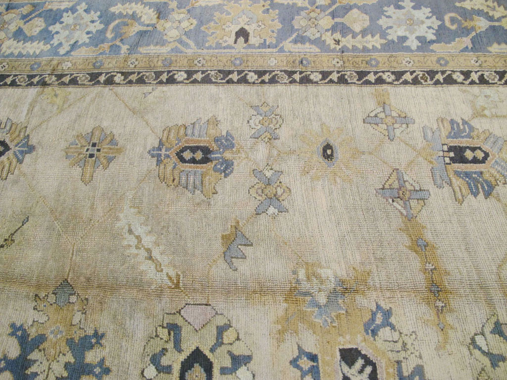 Antique Turkish Oushak Carpet, No.8859 - Galerie Shabab