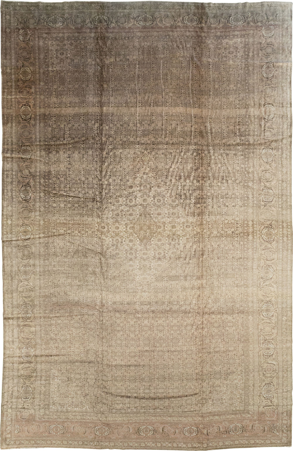 Antique Persian Tabriz Carpet, No.8864 - Galerie Shabab