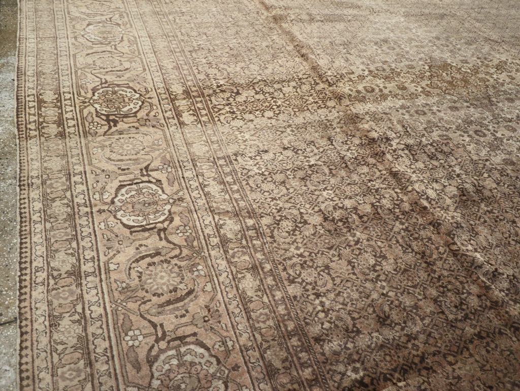 Antique Persian Tabriz Carpet, No.8864 - Galerie Shabab