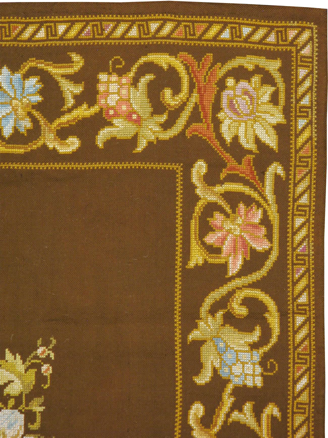 Vintage Ukrainian Needlepoint Accent Rug, No.8879 - Galerie Shabab