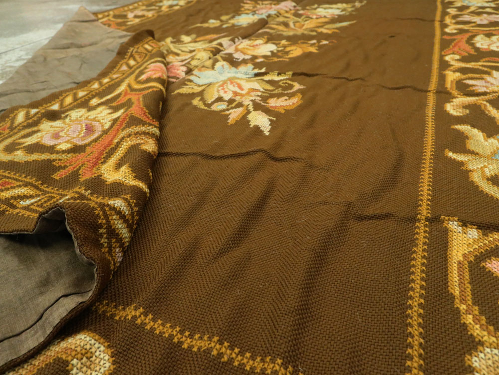 Vintage Ukrainian Needlepoint Accent Rug, No.8879 - Galerie Shabab