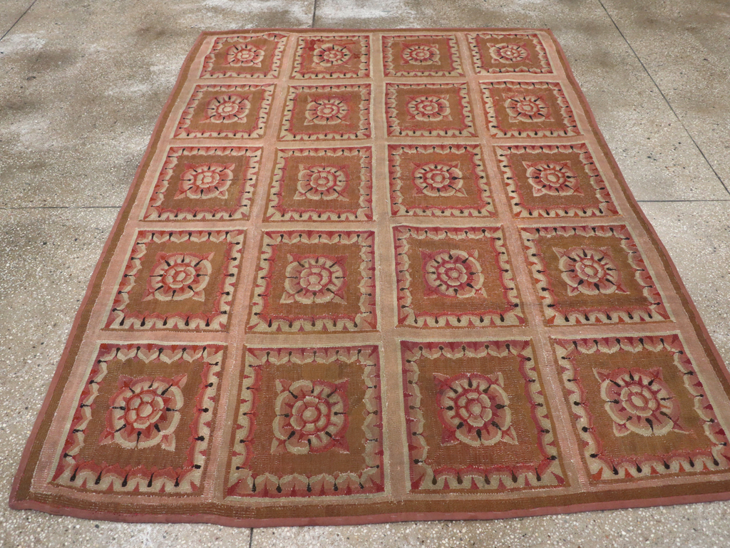 Antique French Aubusson Carpet, No.8882 - Galerie Shabab