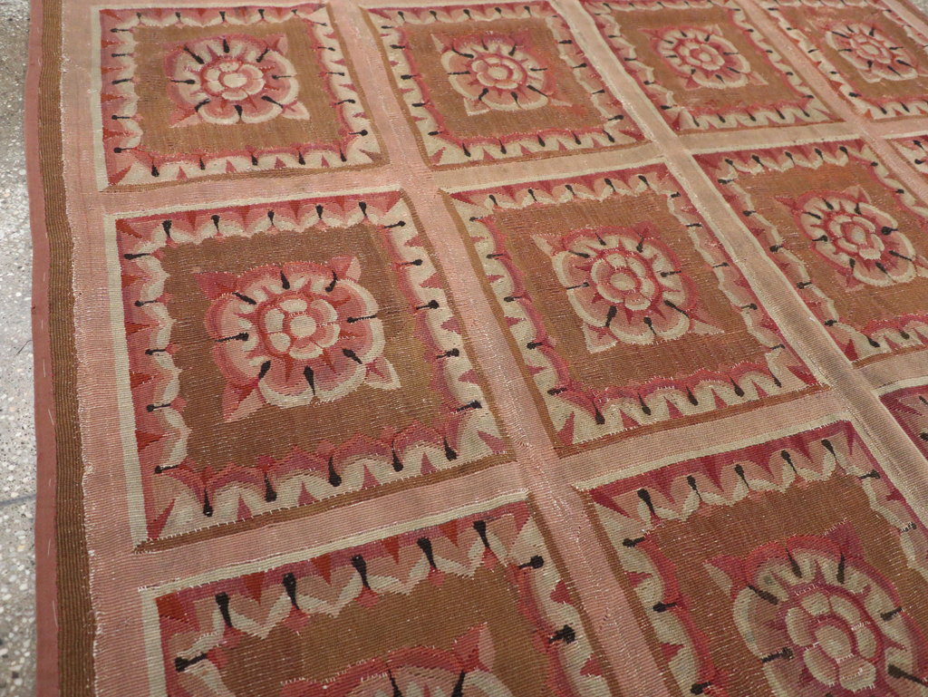 Antique French Aubusson Carpet, No.8882 - Galerie Shabab