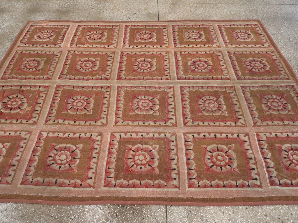 Antique French Aubusson Carpet, No.8882 - Galerie Shabab