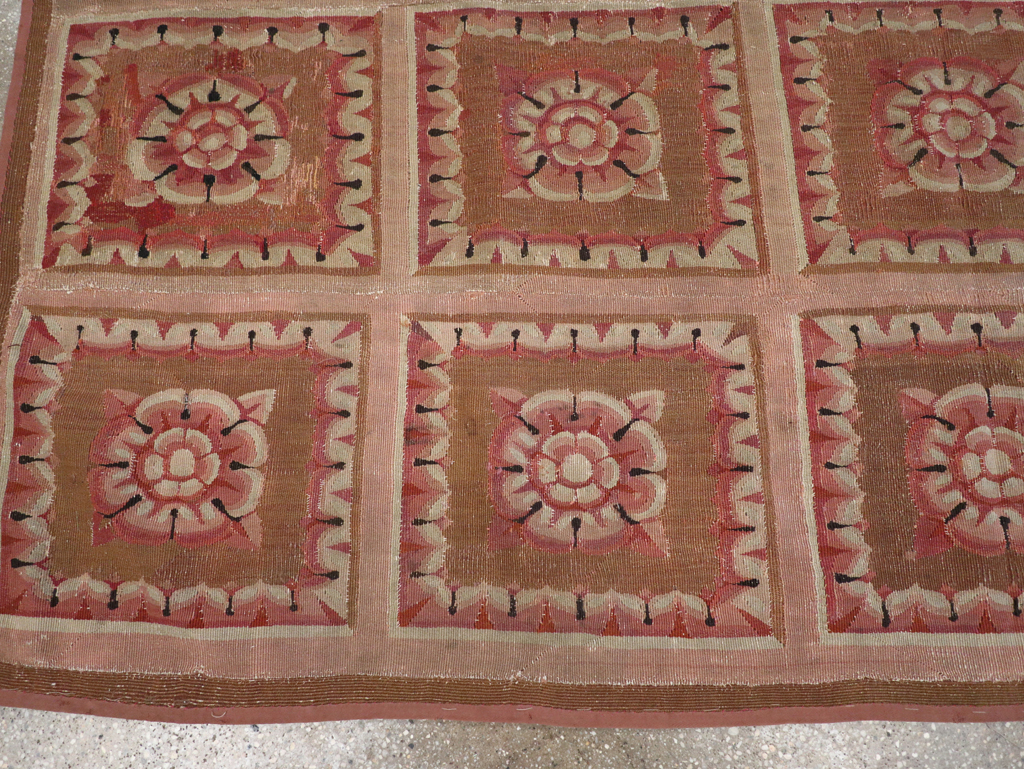 Antique French Aubusson Carpet, No.8882 - Galerie Shabab