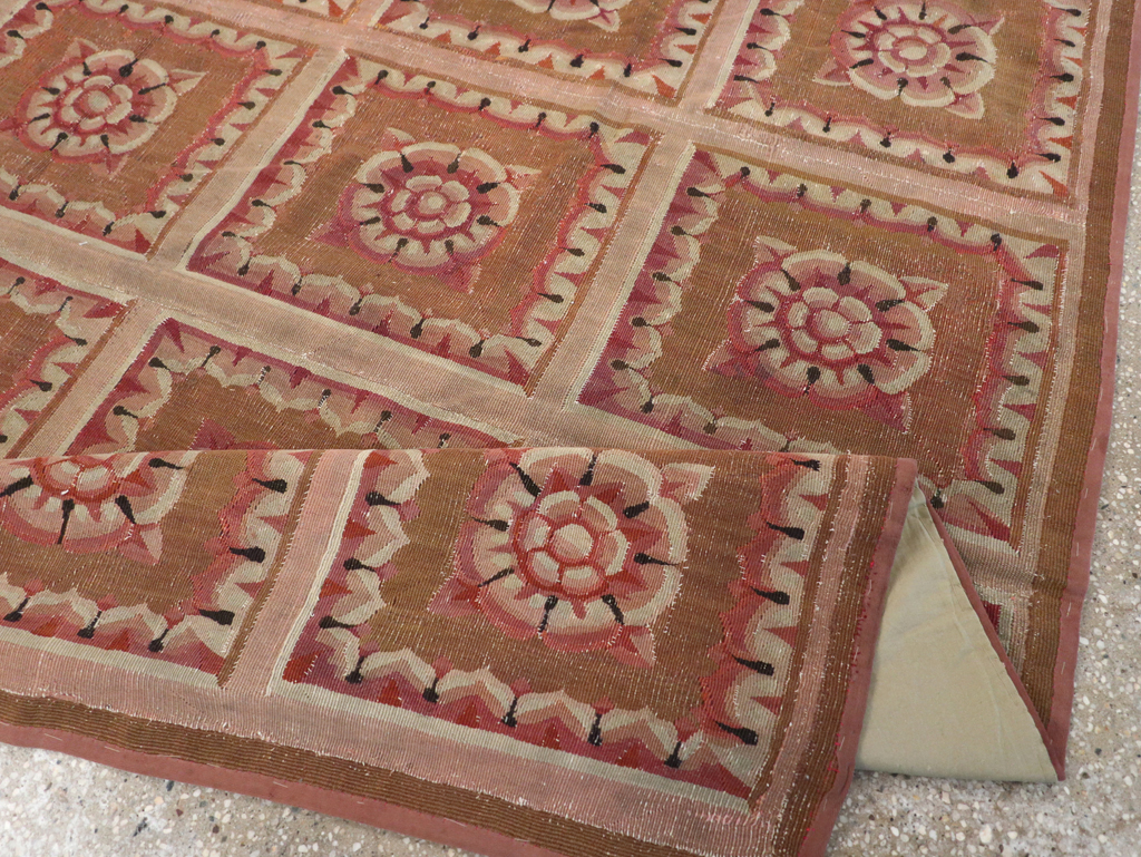 Antique French Aubusson Carpet, No.8882 - Galerie Shabab