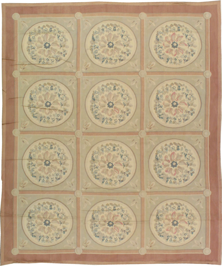 Modern Spanish Aubusson Small Room Size Carpet, No.8885 - Galerie Shabab