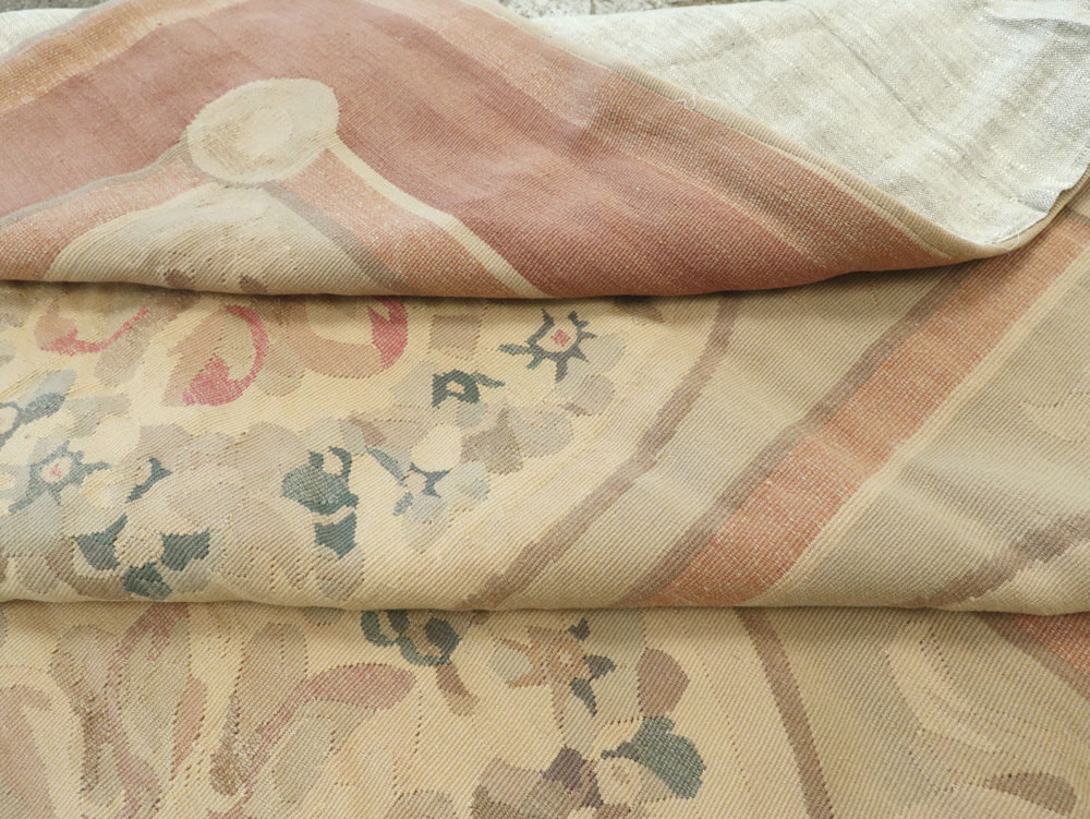 Modern Spanish Aubusson Small Room Size Carpet, No.8885 - Galerie Shabab