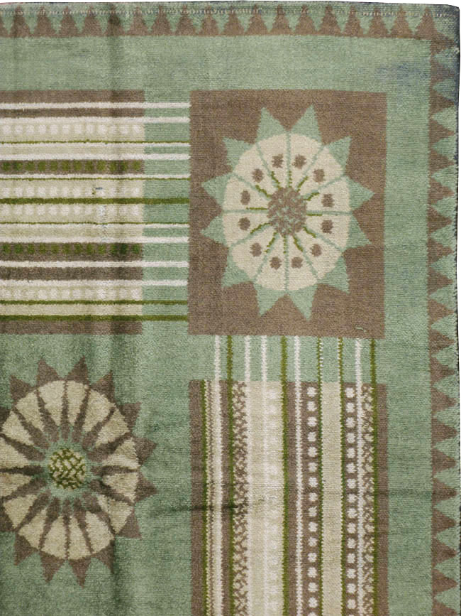 Vintage European Art Deco Carpet Inspired By Edward McKnight Kauffer, No.8886 - Galerie Shabab