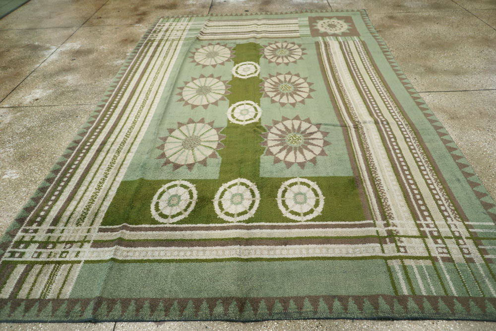 Vintage European Art Deco Carpet Inspired By Edward McKnight Kauffer, No.8886 - Galerie Shabab