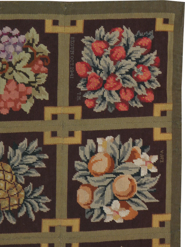 Vintage English Needlepoint Carpet, No.8899 - Galerie Shabab