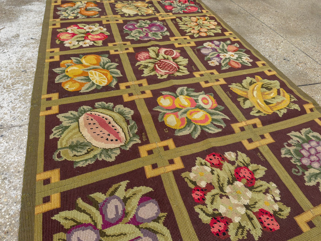 Vintage English Needlepoint Carpet, No.8899 - Galerie Shabab