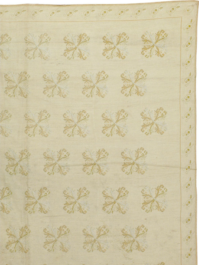 Vintage Portugal Needlepoint Carpet, No.8908 - Galerie Shabab