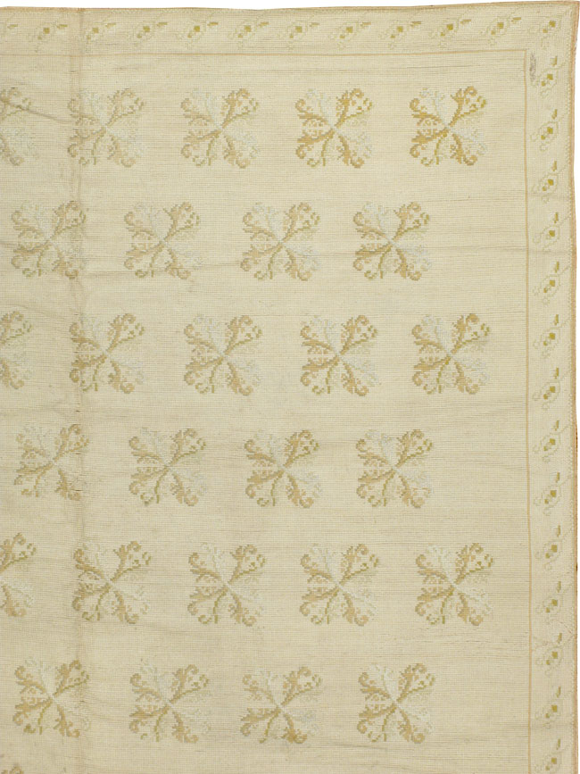 Vintage Portugal Needlepoint Carpet, No.8908 - Galerie Shabab