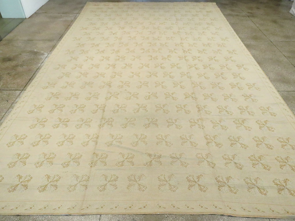 Vintage Portugal Needlepoint Carpet, No.8908 - Galerie Shabab