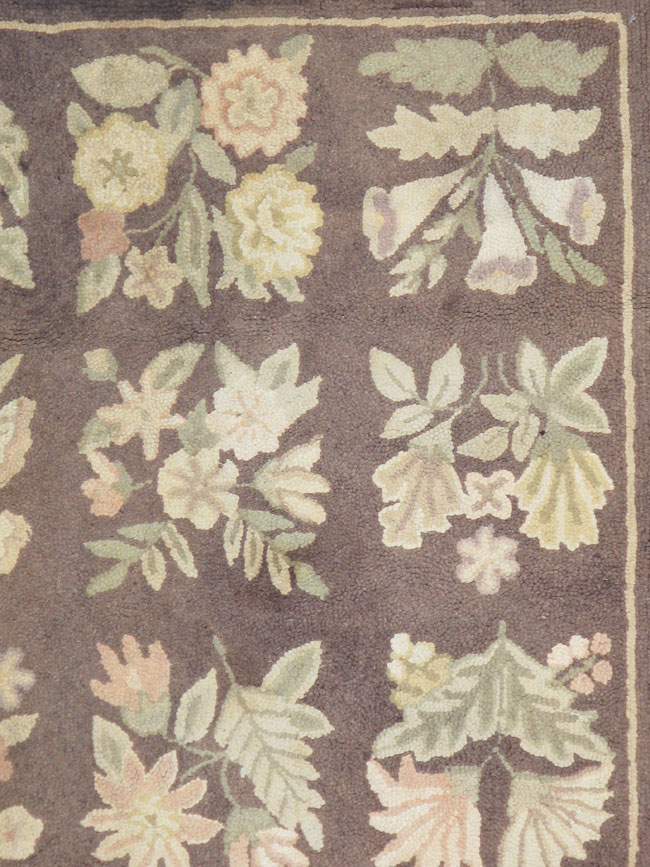 Vintage American Hook Room Size Carpet, No.8912 - Galerie Shabab