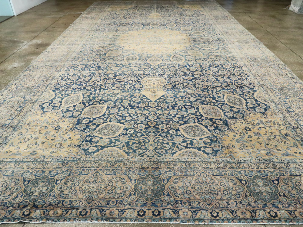 Antique Persian Lavar Kerman Carpet, No.8937 - Galerie Shabab