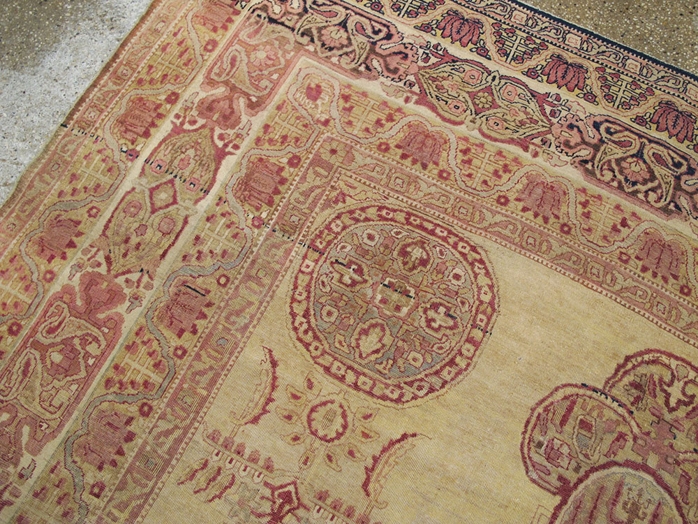 Antique Persian Lavar Kerman Accent Carpet, No.8979 - Galerie Shabab