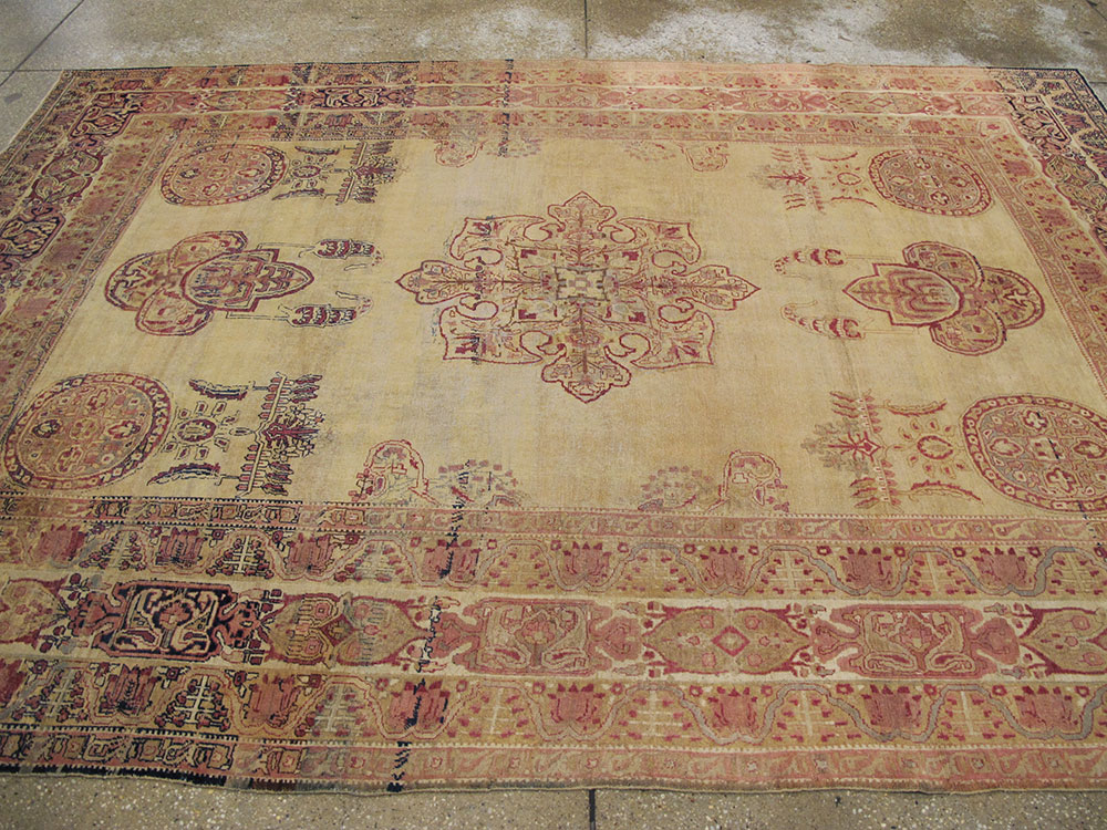 Antique Persian Lavar Kerman Accent Carpet, No.8979 - Galerie Shabab