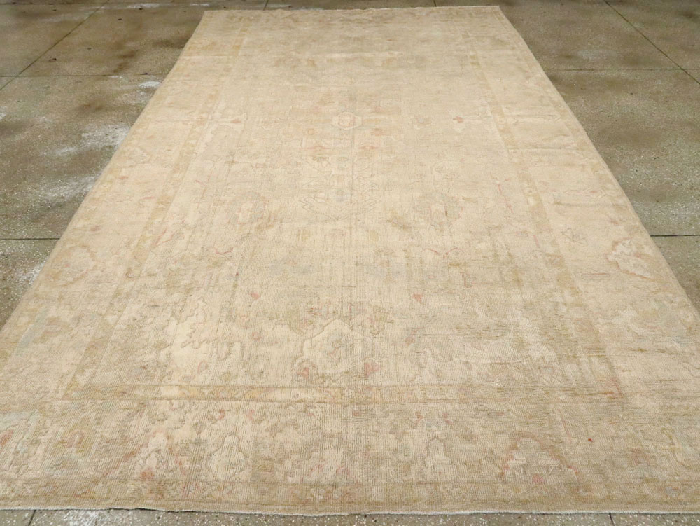 Antique Turkish Oushak Room Size Carpet, No.8983 - Galerie Shabab