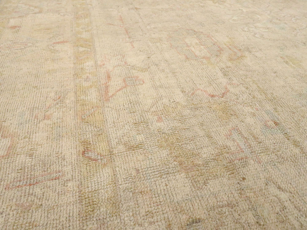 Antique Turkish Oushak Room Size Carpet, No.8983 - Galerie Shabab