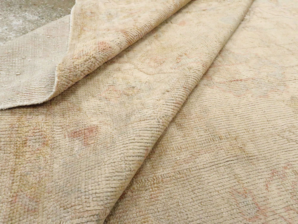 Antique Turkish Oushak Room Size Carpet, No.8983 - Galerie Shabab
