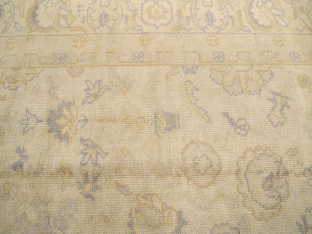 Antique Turkish Oushak Carpet, No.9010 - Galerie Shabab