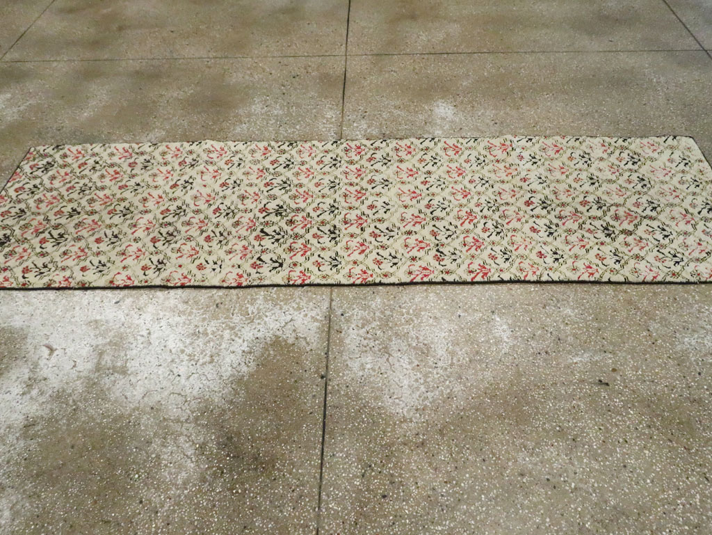 Vintage Indian Agra Runner, No.9028 - Galerie Shabab