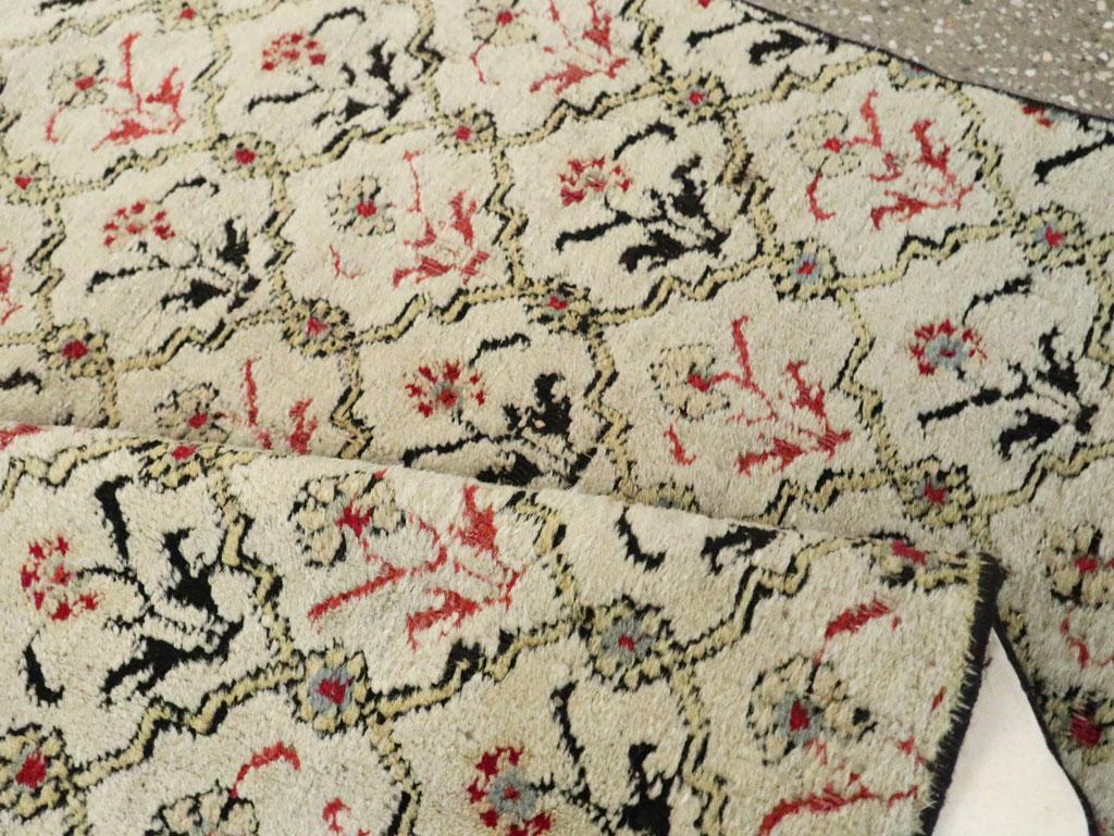 Vintage Indian Agra Runner, No.9028 - Galerie Shabab