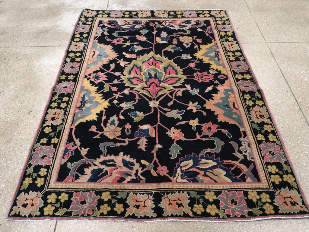 Vintage Indian Lahore Accent Rug, No.9049 - Galerie Shabab