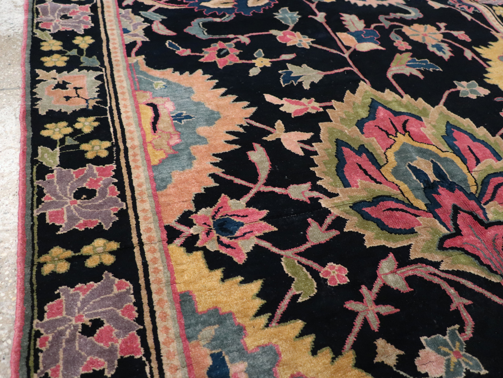 Vintage Indian Lahore Accent Rug, No.9049 - Galerie Shabab
